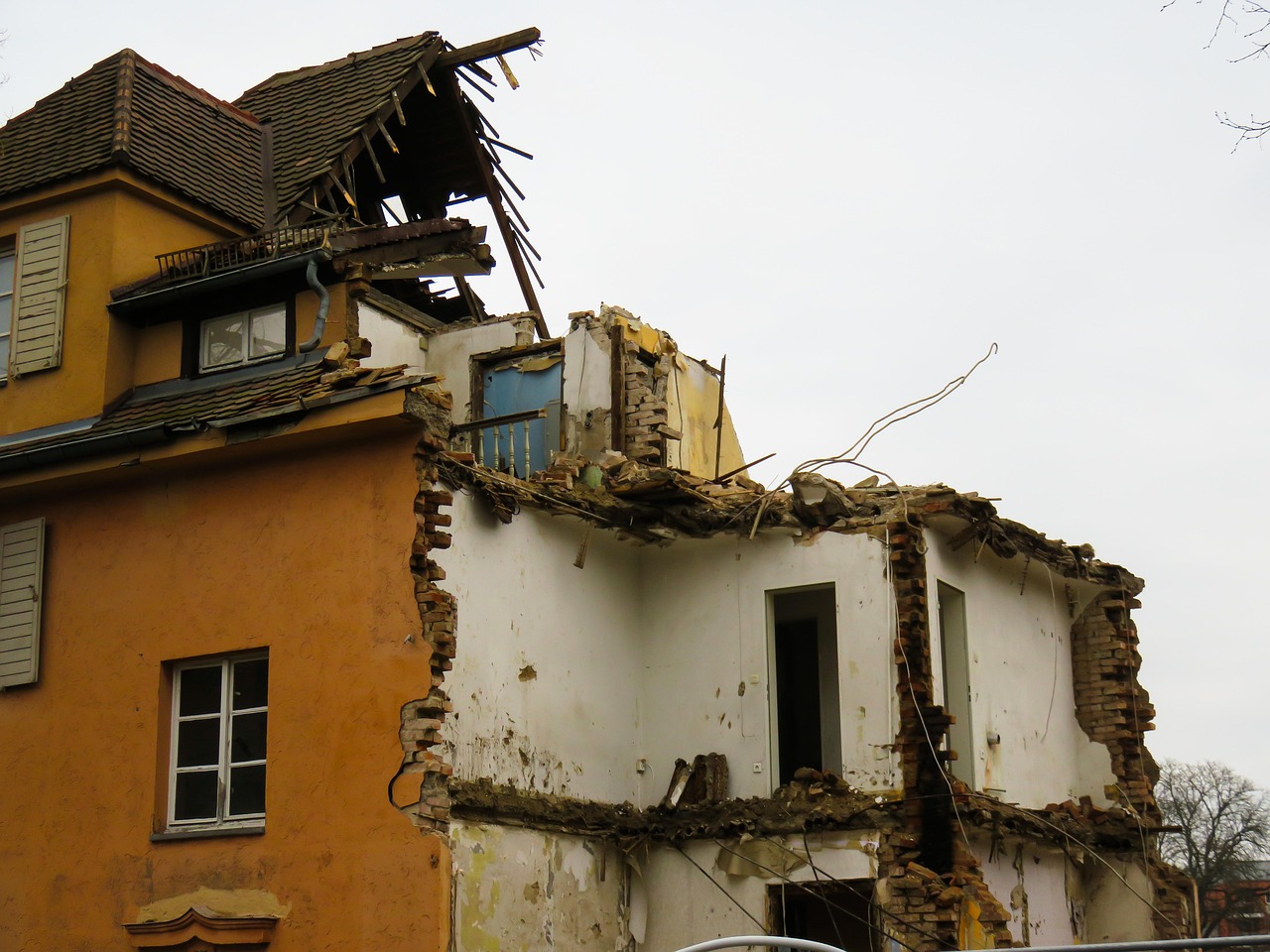 erfahren sie mehr über gentrifizierung: ursachen, auswirkungen auf stadtviertel, soziale veränderungen und lösungsansätze für eine gerechtere stadtentwicklung.